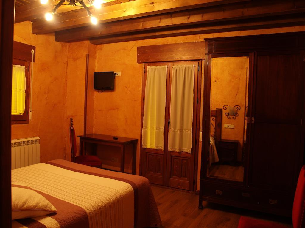 La Casona Del Herrero Navaleno Zimmer foto