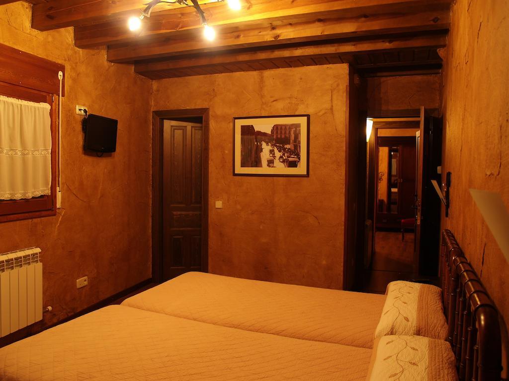 La Casona Del Herrero Navaleno Zimmer foto