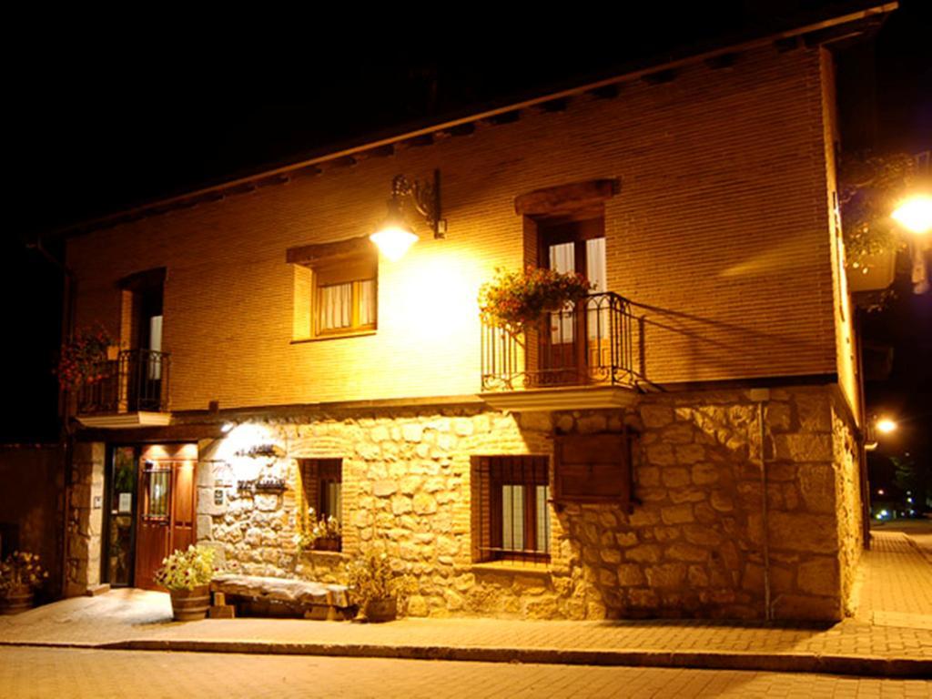 La Casona Del Herrero Navaleno Exterior foto